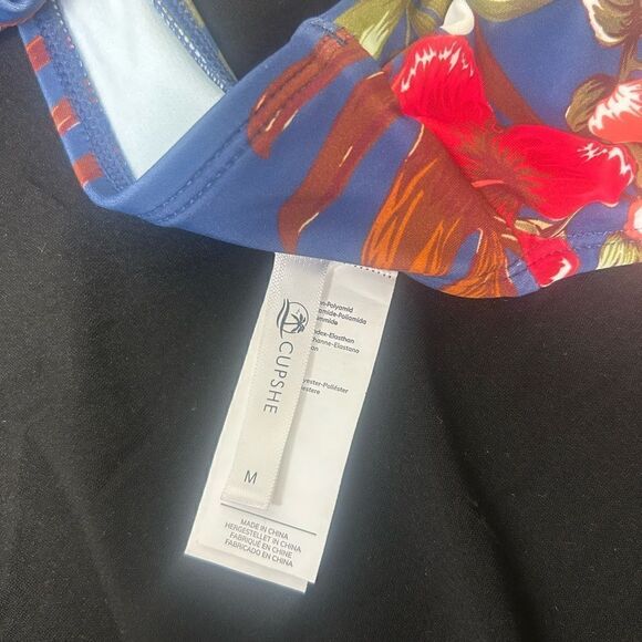 CUPSHE Women's Bikini Set Halterneck Twist Bikini Swimwear NWT Size M - Picture 5 of 5